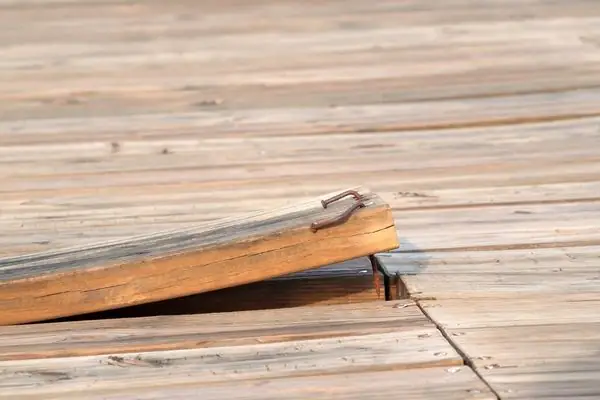 loose floorboard choose a reliable deck builder in Sydney
